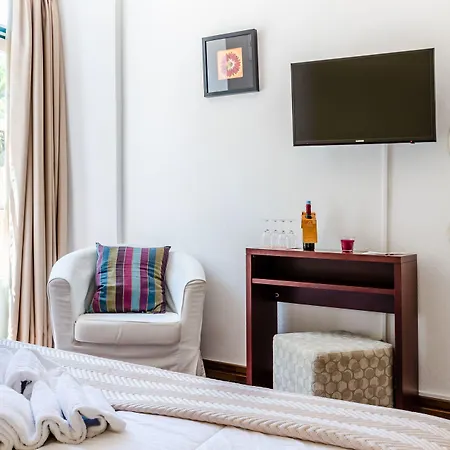 Konukevi Sarrazola House