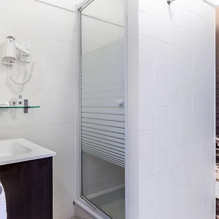 Konukevi Sarrazola House Colares