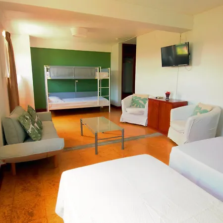 Sarrazola House 게스트하우스 콜라레스