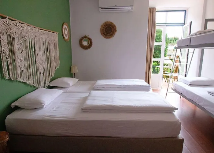 Sarrazola House 3* Colares